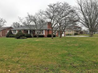 8009 Gayeway Dr, Louisville, KY 40219