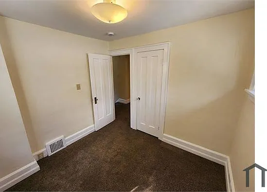 4 bed, $2,500 — Photo 4