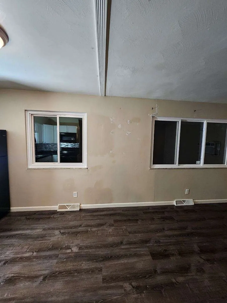 Building Photo - 648 Whitlock Ave #1