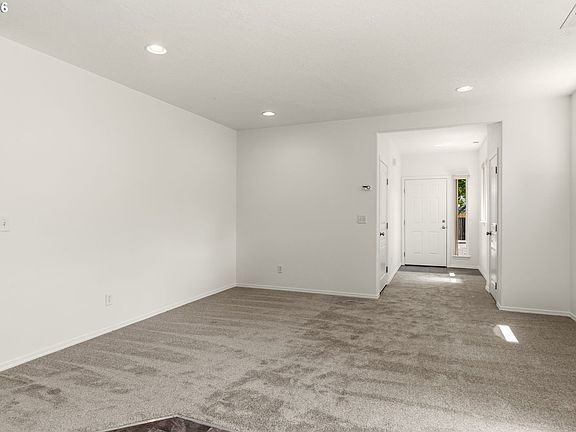 5th image of 1141 Riverfront Way