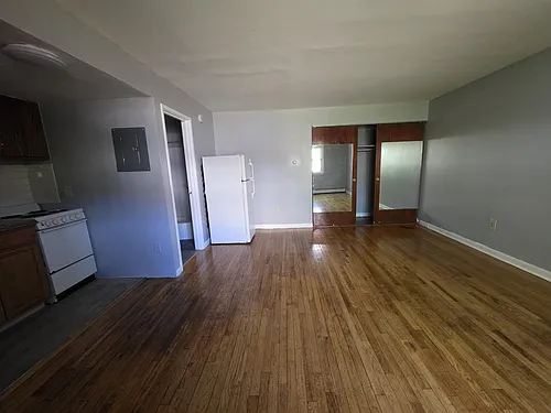 846 Wood Ave Photo 1