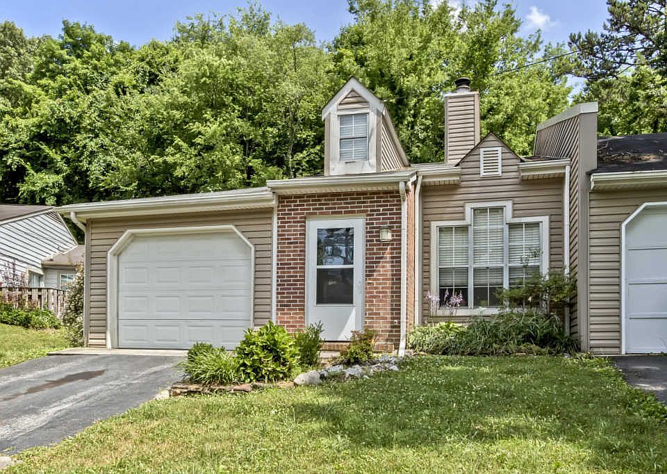 1st image of 7648 Chatham Cir
