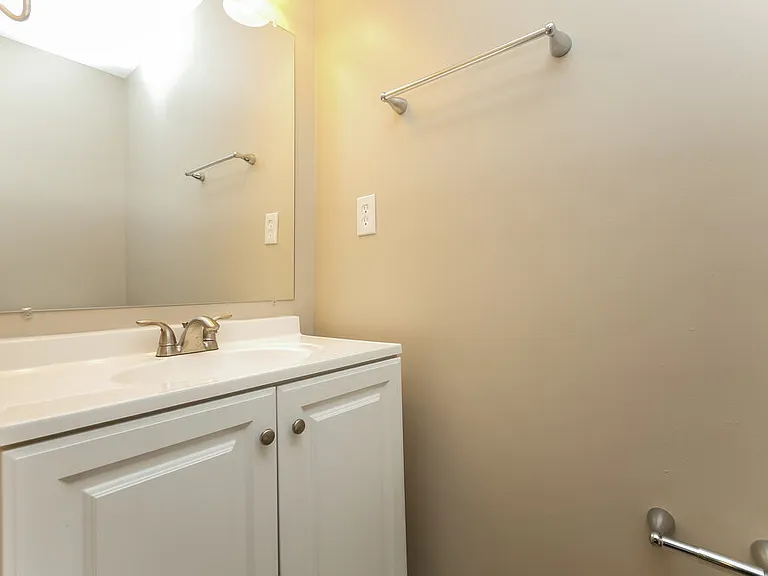 100 Saint Ann Cir — Photo 15