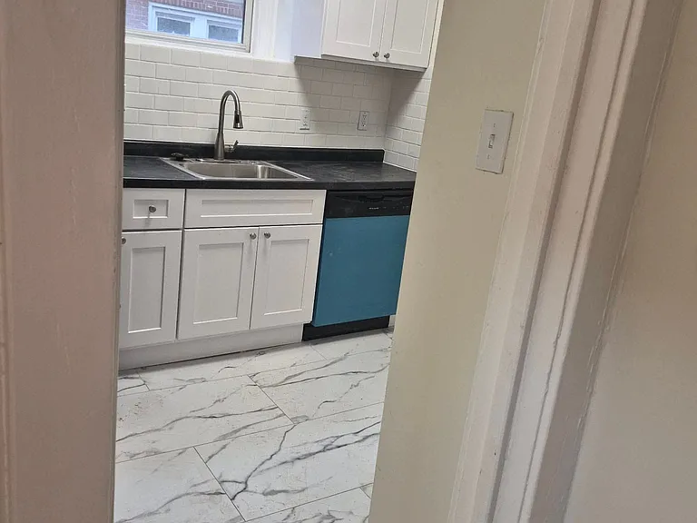 6301 N Rosebury Ave #1E — Photo 11