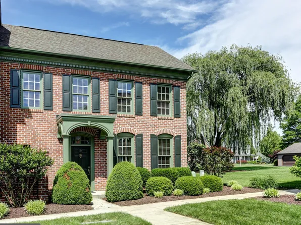 10 Devonshire Sq, Mechanicsburg, PA 17050