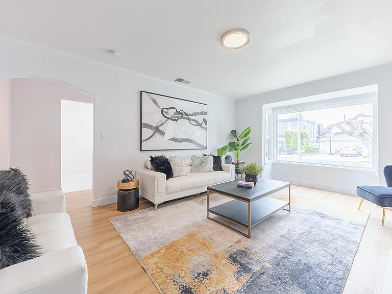 2522 Armacost Ave — Photo 10
