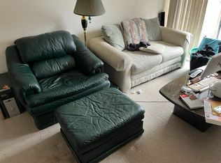 733 Ridgeside Dr APT E, Ballwin, MO 63021