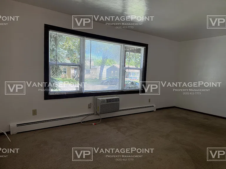 1910 Preble Ave — Photo 4