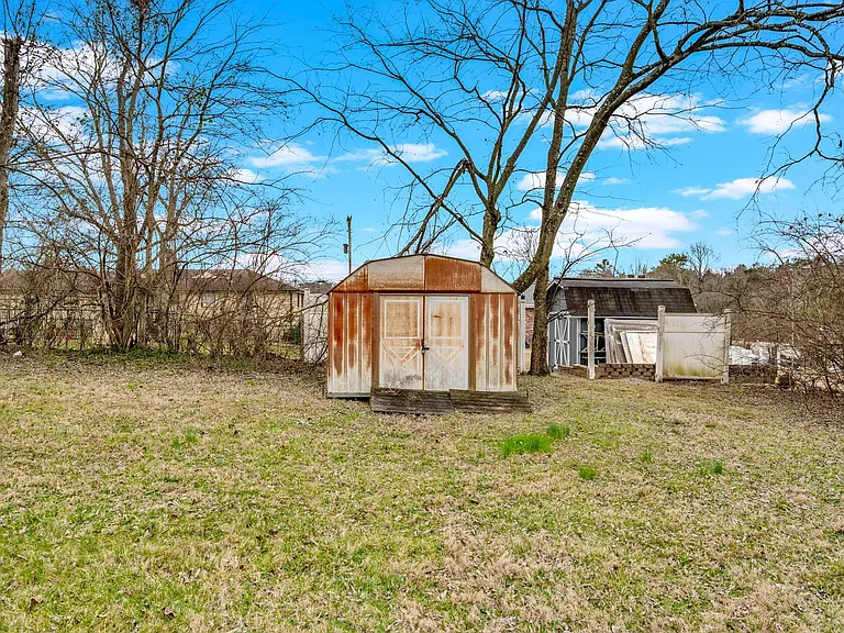 102 Jennings Dr #B — Photo 22