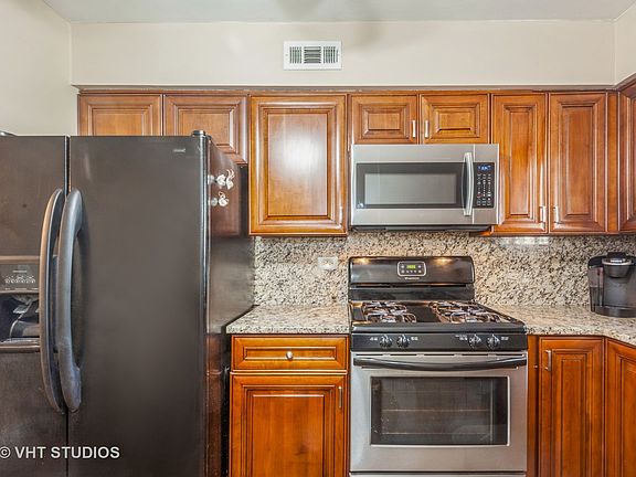 5th image of 2228 Wharf Dr APT 1401