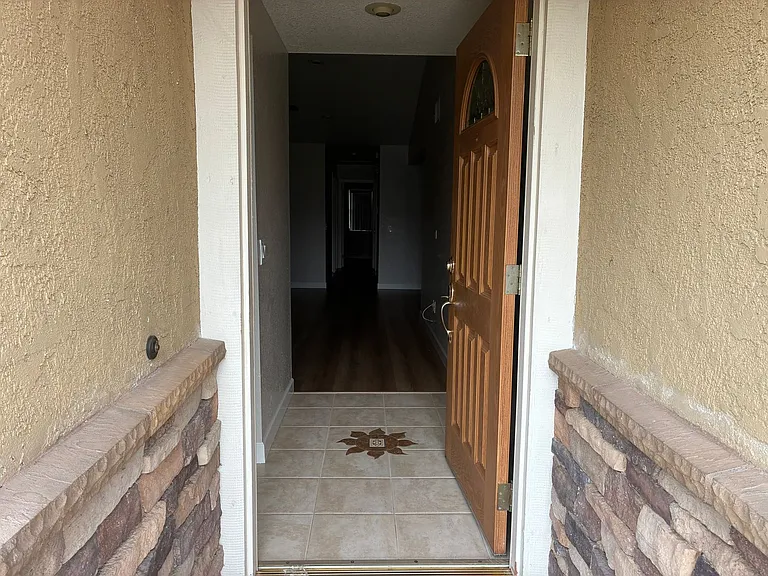 13927 Woodland Dr — Photo 4
