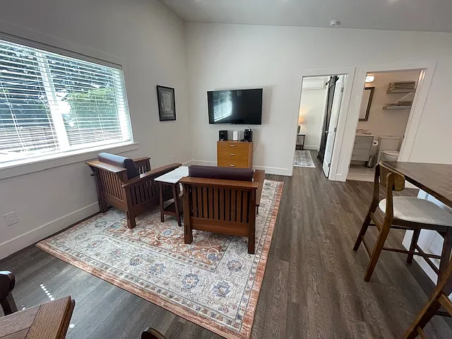 230 Scenic Dr — Photo 11