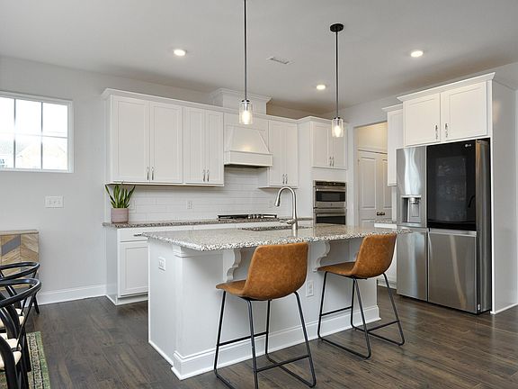 2nd image of 500 Ressler St