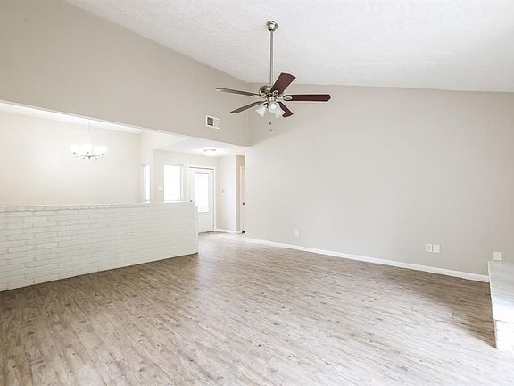 2nd image of 15839 Pryor Dr