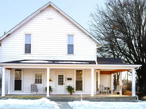 629 Jackson St, Hope, IN 47246