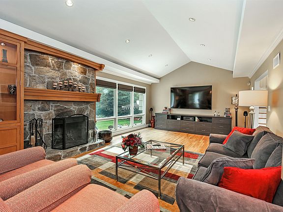 38 Rocking horse trail,rye brook,ny,10573   (04 Of   26  ).JPG