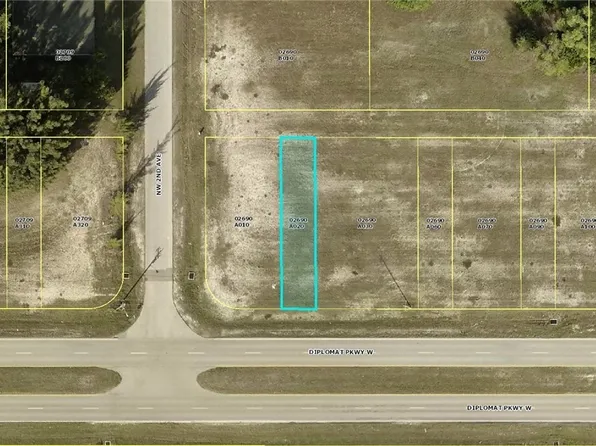 143 Diplomat Pkwy W, Cape Coral, FL 33993