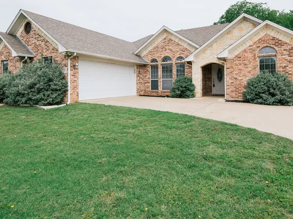 706 W Sherman Dr, Aubrey, TX 76227