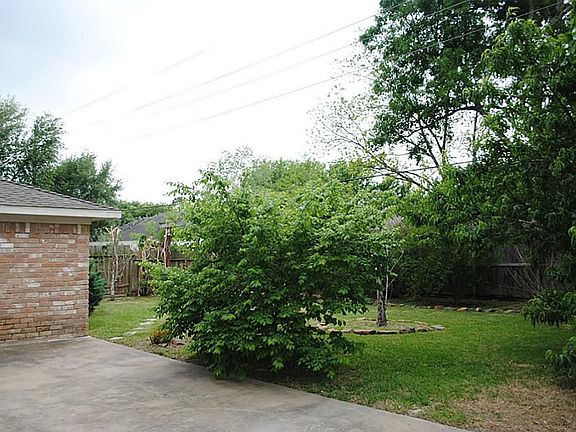 5th image of 414 Coppersmith Dr