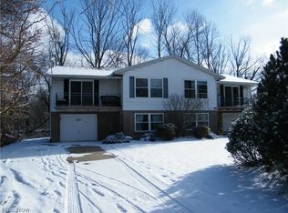 3255-3259 Pikeview Dr, Barberton, OH 44203