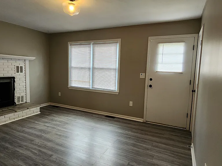19359 Woodland Hills Rd — Photo 10