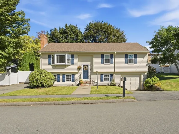 136 Maplewood Rd, Lynn, MA 01904
