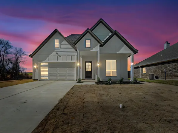 1896 Meadowview, Canton, TX 75103