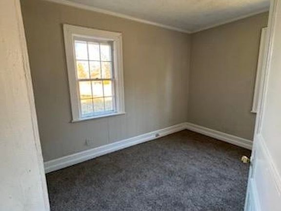 5th image of 38 Evergreen St