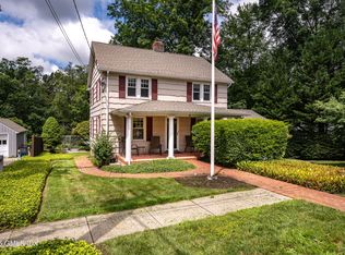 5 Hunter St, Old Greenwich, CT 06870