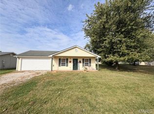 1317 W Church St, Bowling Green, MO 63334