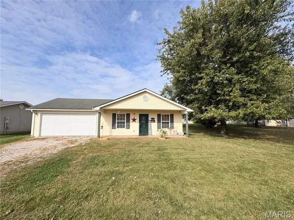 1317 W Church St, Bowling Green, MO 63334