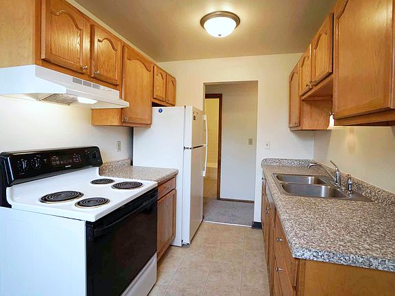 4th image of 985 Blair Ave #2