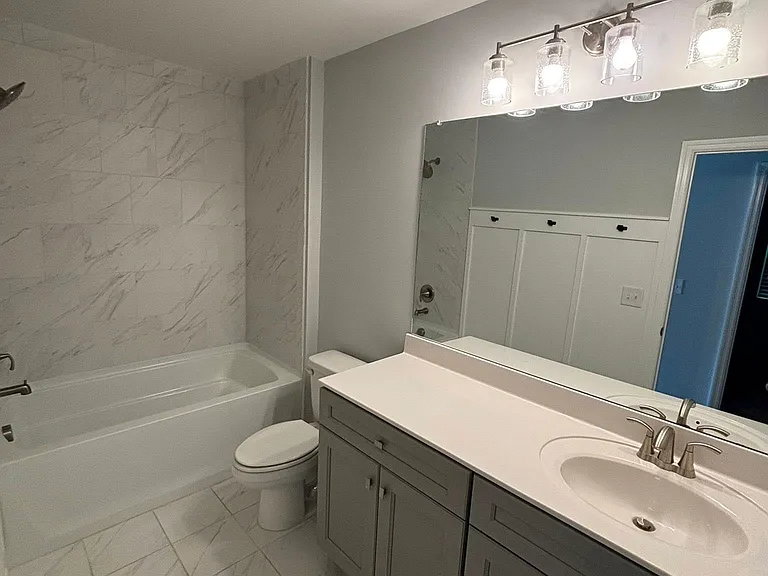 8004 Vibrant Pl — Photo 32