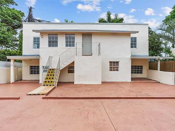 2nd image of 2385 SW 17th St