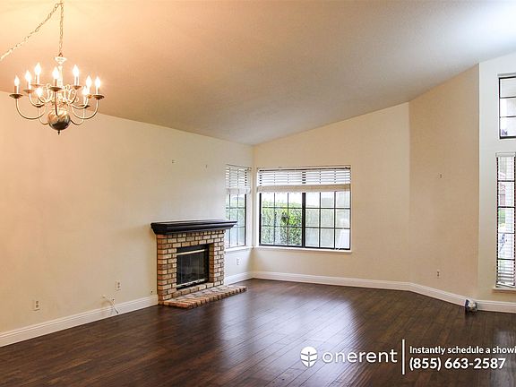 3rd image of 13608 Meadow Crest Dr