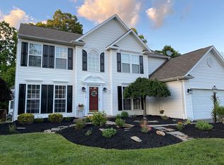 1712 Queens Dr, South Park, PA 15129