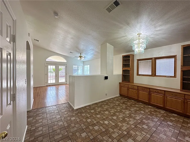 8009 Sierra Largo Dr — Photo 6