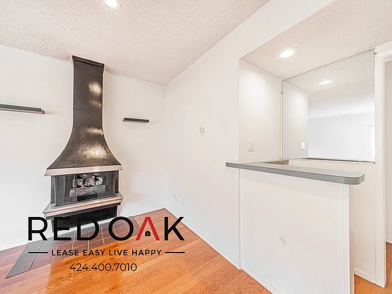2035 Rodney Dr #5 — Photo 11
