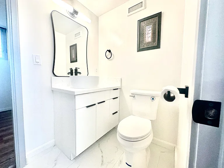 780 Amana St #17 — Photo 10