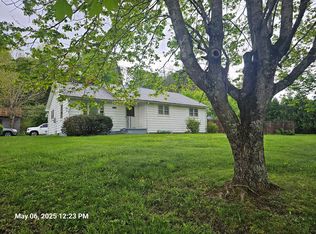 934 Dell Dr, Marion, VA 24354