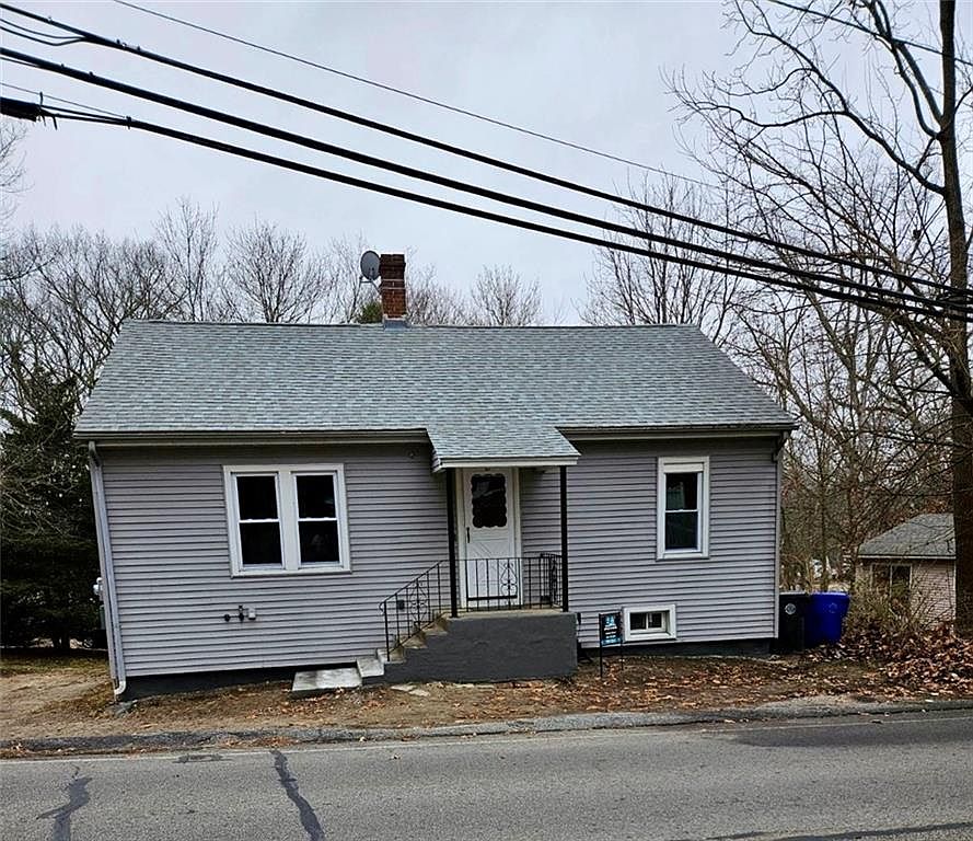 83 E Greenwich Ave, West Warwick, RI 02893 MLS 1349447 Zillow