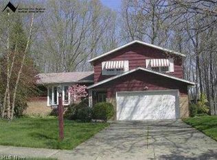 5538 Beacon Hill Dr, Independence, OH 44131