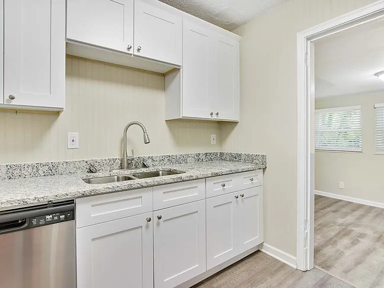 1372 E Forrest Ave — Photo 6