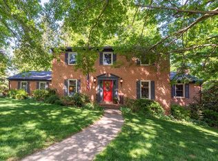 406 Rainbow Dr, Staunton, VA 24401