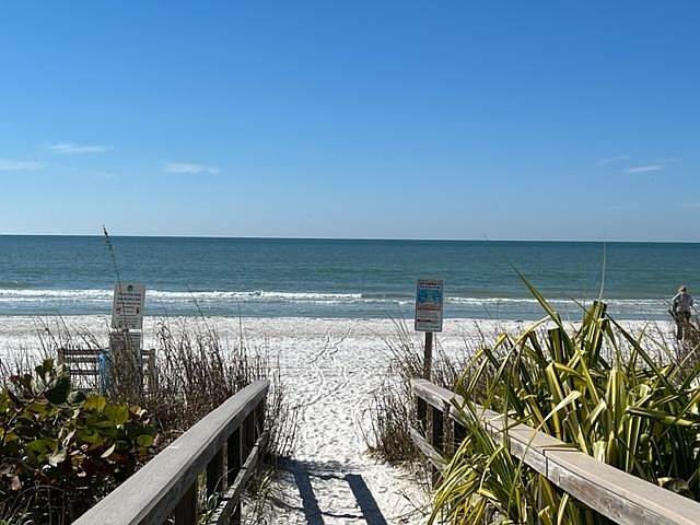 We are steps away from the calming effects of the pristine beach of Redington Shores. Fine white sand and total relaxation. Peaceful and restorative.