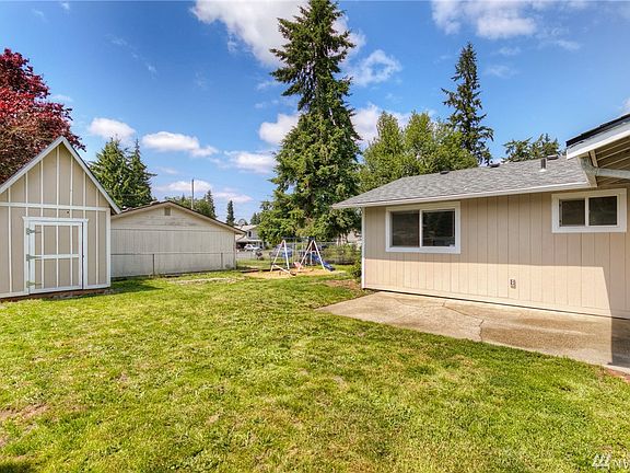 3rd image of 17404 11th Ave E