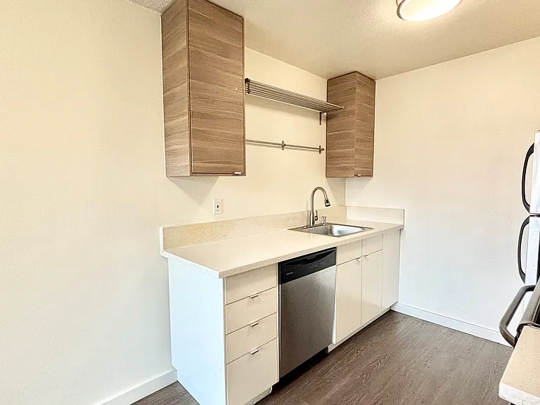 Holgate Lofts — Photo 27