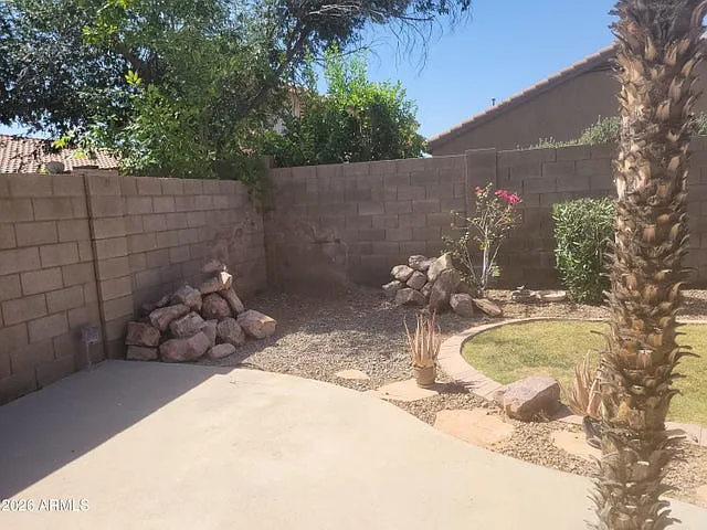 869 E Sheffield Ave — Photo 18