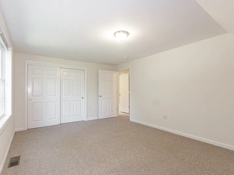 4 Jessica Ln #4A — Photo 25