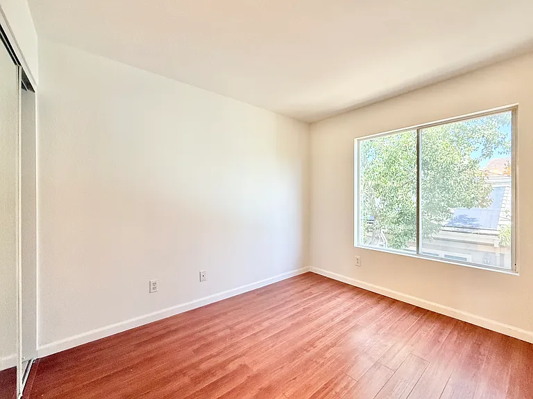 11683 Westview Pkwy — Photo 11